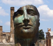 Πομπηία: Τουρίστρια επέστρεψε κλεμμένα αντικείμενα λόγω «κατάρας»