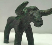 Αρχαίο ειδώλιο ταύρου βρέθηκε στην Ολυμπία (vid)