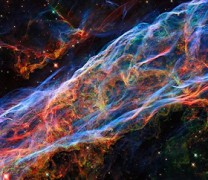 Πύρινες εκκενώσεις από το Νεφέλωμα του Πέπλου (vid) Πύρινες εκκενώσεις από το Νεφέλωμα του Πέπλου (vid)