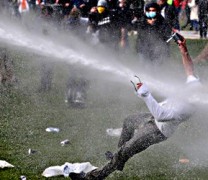 Πρωτομαγιά: Βίαιες διαδηλώσεις στην Ευρώπη και στην Τουρκία (vid)