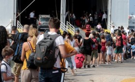 Ελλάδα: Σε ισχύ ο διαχωρισμός των πολιτών σε δύο κατηγορίες! Ελλάδα: Σε ισχύ ο διαχωρισμός των πολιτών σε δύο κατηγορίες!