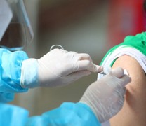 Νότια Κορέα: Ανακοινώθηκε ο πρώτος θάνατος εφήβου μετά τον εμβολιασμό του