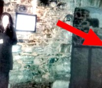 Ένα φάντασμα με γυαλιά σε φωτογραφία μιας περιβόητης στοιχειωμένης φυλακής (vid)