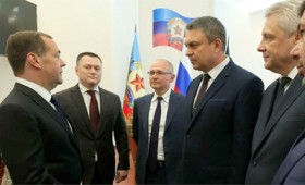Ουκρανία: Επίσκεψη Μεντβέντεφ στο Ντονμπάς