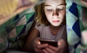 Τα παιδιά δεν πρέπει να χρησιμοποιούν smartphone μέχρι τα 13 τους χρόνια
