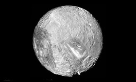 Ο δορυφόρος Μιράντα ίσως φιλοξενεί εξωγήινη ζωή (vid) Ο δορυφόρος Μιράντα ίσως φιλοξενεί εξωγήινη ζωή (vid)