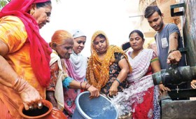 3 δισ. άνθρωποι κινδυνεύουν να πεθάνουν τα επόμενα 25 χρόνια από τη δίψα (vid) 3 δισ. άνθρωποι κινδυνεύουν να πεθάνουν τα επόμενα 25 χρόνια από τη δίψα (vid)