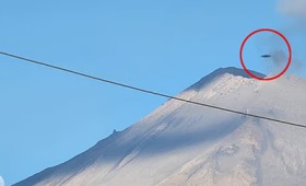 UFO βγαίνουν μέσα από το ηφαίστειο Ποποκατεπέτλ του Μεξικού (vid) UFO βγαίνουν μέσα από το ηφαίστειο Ποποκατεπέτλ του Μεξικού (vid)