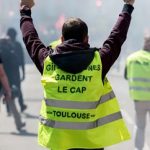 LIVE: Τα Κίτρινα Γιλέκα ξανά στους δρόμους του Παρισιού