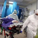 Κοροναϊός: Ο πρώτος θάνατος ασθενή και το πρώτο κρούσμα στην ΕΡΤ